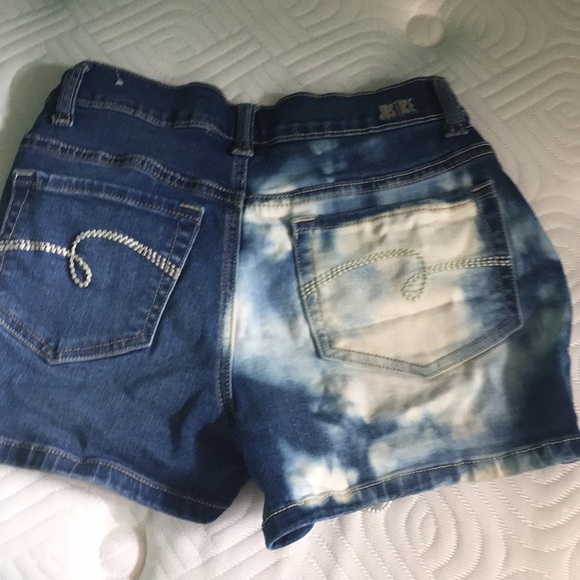 Justice denim bleached shorts - Picture 2 of 3